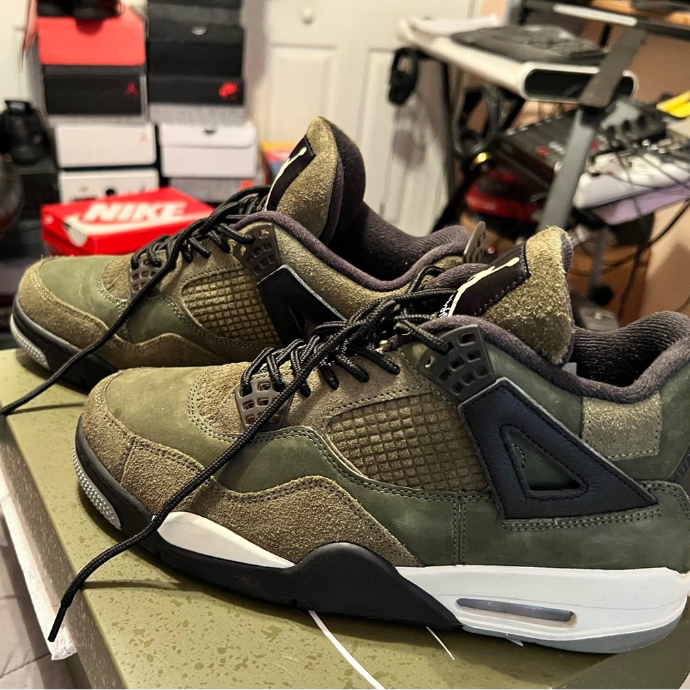 Air Jordan 4 Retro SE Craft